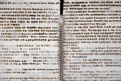 Henigman Bruce - These Chains, detail Henigman Bruce - These Chains